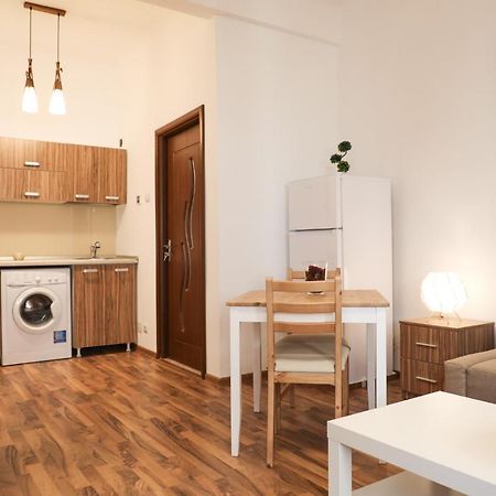 Ultracentral Apartament With Balcony - Old Town Bucureşti Ngoại thất bức ảnh