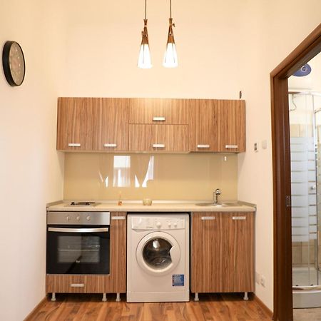 Ultracentral Apartament With Balcony - Old Town Bucureşti Ngoại thất bức ảnh