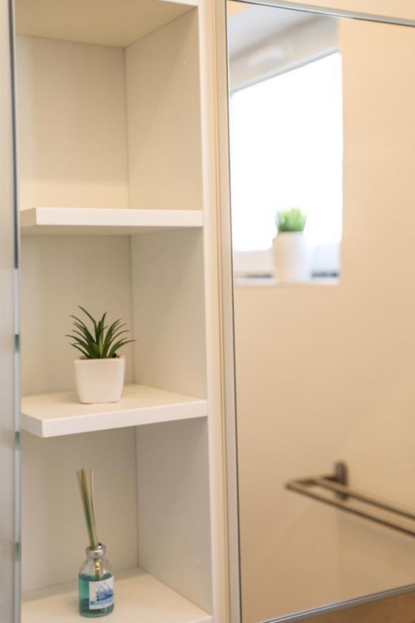 Ultracentral Apartament With Balcony - Old Town Bucureşti Ngoại thất bức ảnh